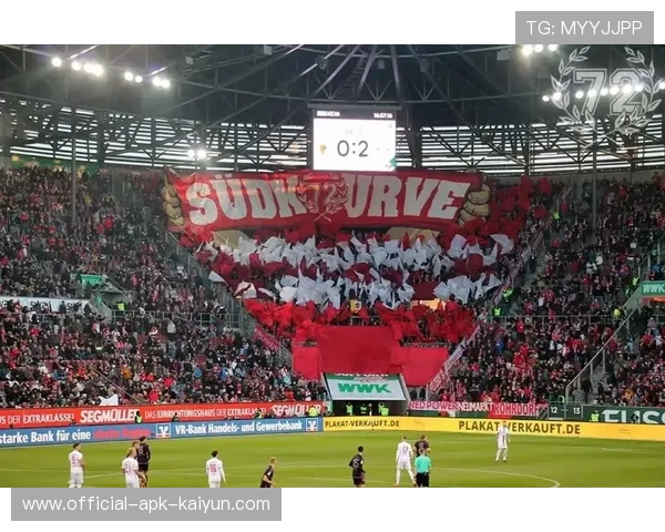 拜仁死忠：关闭南看台这招很阴险 焰火造成不便但球迷应谅解我们-直播吧